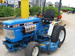 1220 Ford diesel tractor #9