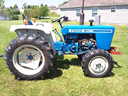 Ford 1700 4wd diesel tractor #1