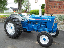 Tractor salvage ford 4000 #7