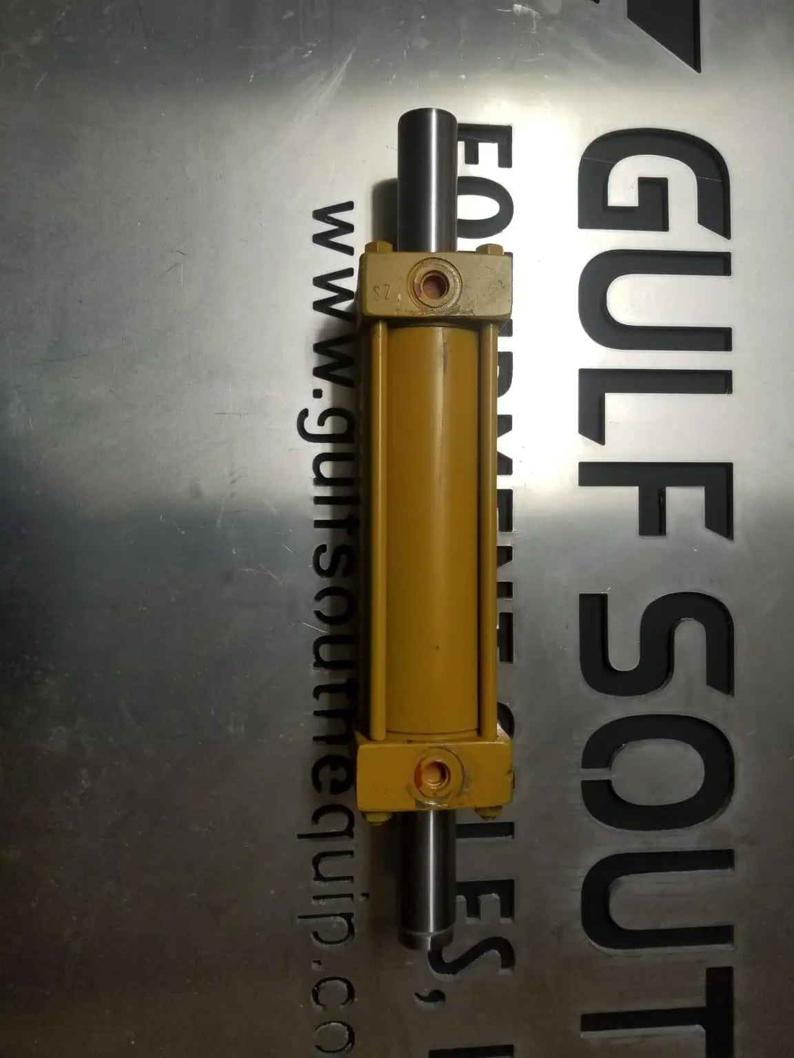 G107720 Case 2wd backhoe power Steering Cylinder new aftermarket