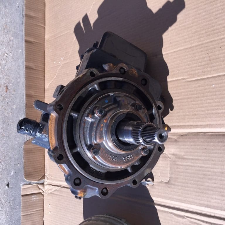 D140175 Case 480E 580C 580D 580E Power Shuttle Transmission