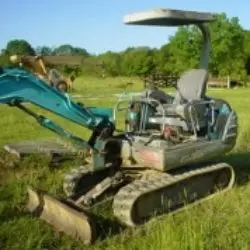 SALVAGE KOBELCO SK025 MINI EXCAVATOR FOR PARTS GULF SOUTH EQUIPMENT SALES BATON ROUGE LOUISIANA