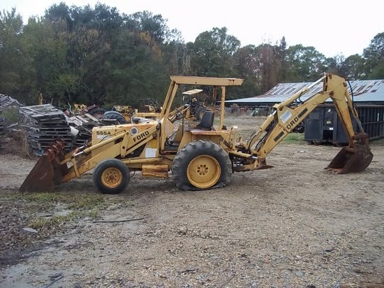 SALVAGE FORD 555A BACKHOE FOR PARTS GULF SOUTH EQUIPMENT SALES BATON ROUGE LOUISIANA