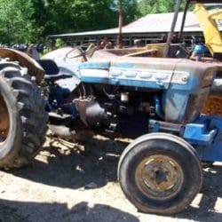 SALVAGE FORD 4000 TRACTOR FOR PARTS GULF SOUTH EQUIPMENT SALES BATON ROUGE LOUISIANA