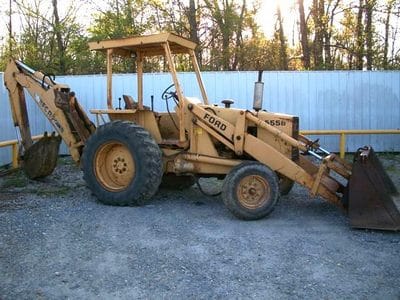 SALVAGE FORD 555B BACKHOE FOR PARTS GULF SOUTH EQUIPMENT SALES BATON ROUGE LOUISIANA