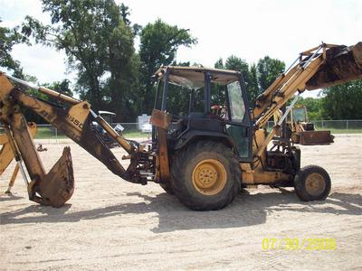 SALVAGE FORD 555D BACKHOE FOR PARTS GULF SOUTH EQUIPMENT SALES BATON ROUGE LOUISIANA