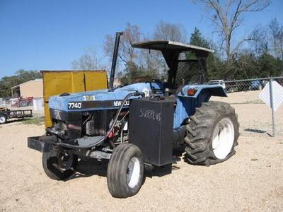 SALVAGE FORD NEW HOLLAND 7740 TRACTOR FOR PARTS GULF SOUTH EQUIPMENT SALES BATON ROUGE LOUISIANA