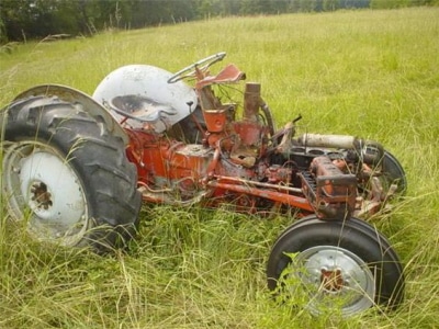 SALVAGE FORD 801 TRACTOR FOR PARTS GULF SOUTH EQUIPMENT SALES BATON ROUGE LOUISIANA