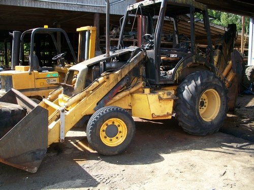 SALVAGE FORD NEW HOLLAND LB75 BACKHOE FOR PARTS GULF SOUTH EQUIPMENT SALES BATON ROUGE LOUISIANA