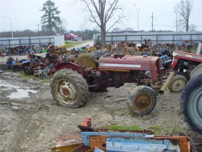 SALVAGE INTERNATIONAL HARVESTER 354 TRACTOR FOR PARTS GULF SOUTH EQUIPMENT SALES BATON ROUGE LOUISIANA