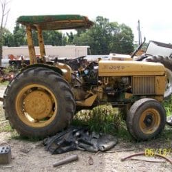 SALVAGE JOHN DEERE 2040 TRACTOR IN FOR PARTS GULF SOUTH EQUIPMENT SALES BATON ROUGE LOUISIANA