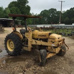 SALVAGE FORD 260C UTILITY TRACTOR FOR PARTS GULF SOUTH EQUIPMENT SALES BATON ROUGE LOUISIANA