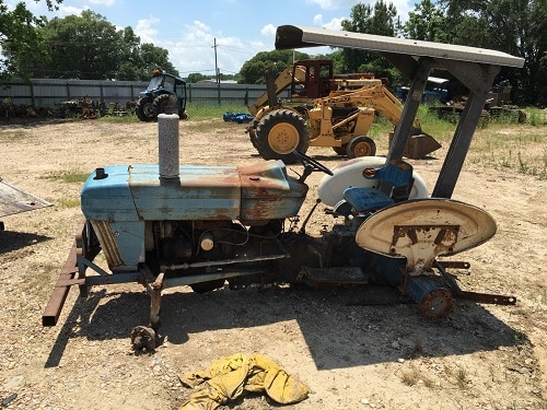 SALVAGE FORD 3910 TRACTOR FOR PARTS GULF SOUTH EQUIPMENT SALES BATON ROUGE LOUISIANA