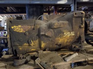 555 555A 555B 2WD TRANSMISSION GOOD USED, COMPLETE NEED CASTING NUMBER