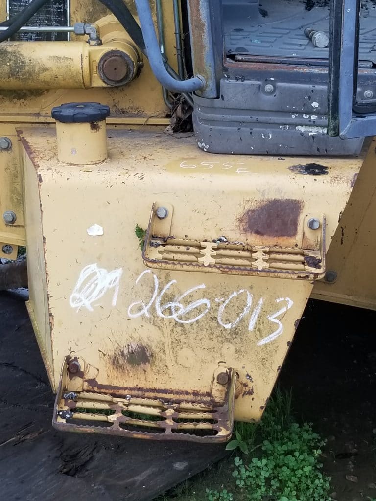 85801220 555E LB75 SERIES BACKHOE FUEL TANK, GOOD USED TO PULL AND