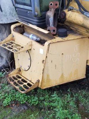 85801214 555E FORD BACKHOE HYDRAULIC TANK / TOOL BOX, USED TO PULL AND CHECK