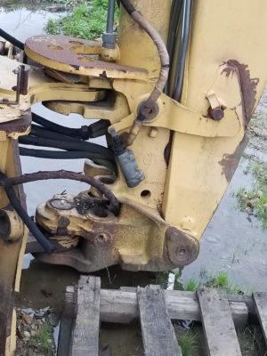 555E SERIES FORD BACKHOE SWING TOWER/FRAME USED TO PULL AND CHECK