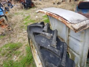 USED FORD 1100 RIGHT FENDER