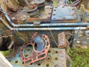 USED FORD 1100 TRANSMISSION ASSEMBLY