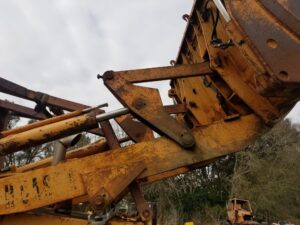 USED CASE 1150B LOADER BUCKET LINKAGE - SOLD INDIVIDUALLY