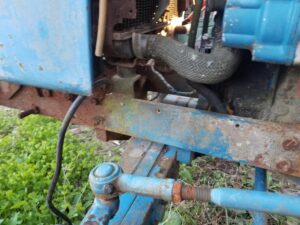 USED FORD 1300 FRONT AXLE SUPPORT