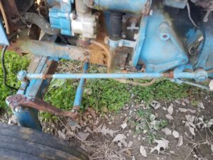 USED FORD 1300 2WD TIE ROD ASSEMBLY