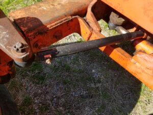 USED CASE/I.H. 2WD TIE ROD ASSEMBLY