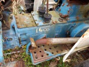 USED FORD 1600 TRANSMISSION
