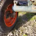 USED KUBOTA L185 R.H. FRONT AXLE KNEE