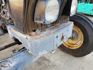 USED FORD 30 SERIES 2WD FRONT AXLE SUPPORT / BOLSTER
