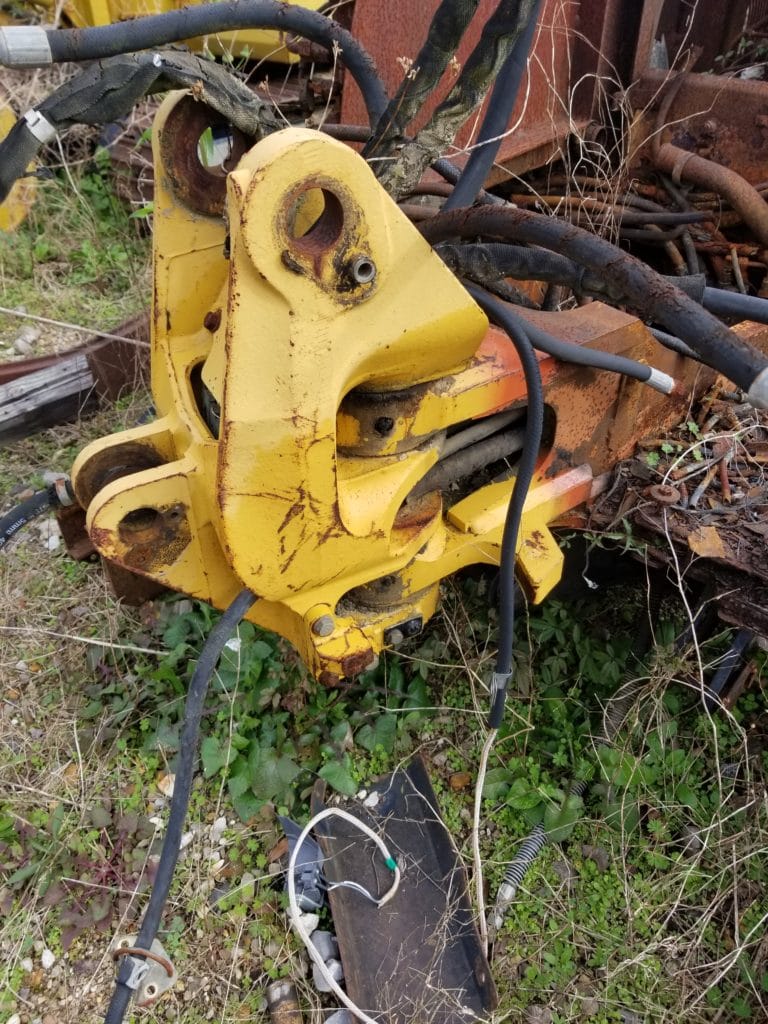 CAT 303.5 MINI EXCAVATOR SWING POST Gulf South Equipment Sales
