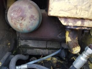 USED FORD 550 AIR CLEANER ASSEMBLY