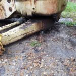 USED FORD 550 2WD FRONT AXLE, COMPLETE LESS CYLINDER