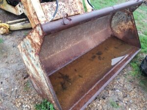 USED FORD 550 LOADER BUCKET