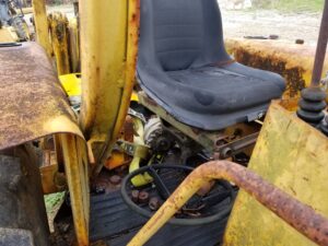 555 555A 555B SEAT PEDESTAL WITH SWIVEL, USED TO PULL AND CHECK