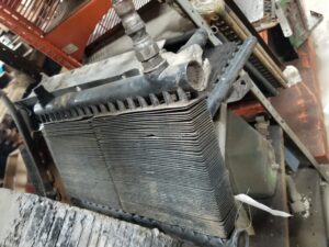 E7NN7A095CA 555C 555D FORD BACKHOE HYDRAULIC OIL COOLER, USED TO PULL AND CHECK
