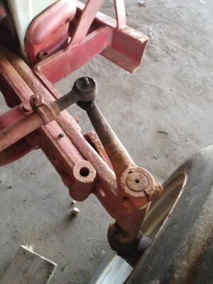 USED FORD 800 RIGHT STEERING ARM