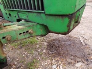 USED DEERE 820 2WD FRONT AXLE SUPPORT