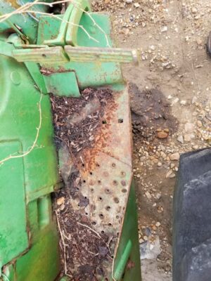 USED DEERE 820 RIGHT STEP