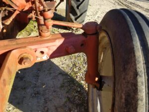 USED FORD 8N LEFT FRONT AXLE KNEE