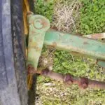 USED DEERE 950 RIGHT HAND STEERING ARM