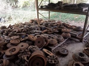 USED CLUTCH FLYWHEELS AND PRESSURE PLATES FOR VARIOUS APPLICATIONS