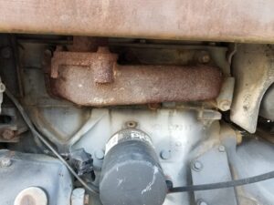 USED FORD 30 SERIES EXHAUST MANIFOLD