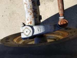 USED FORD 30 SERIES LEFT HAND STEERING ARM