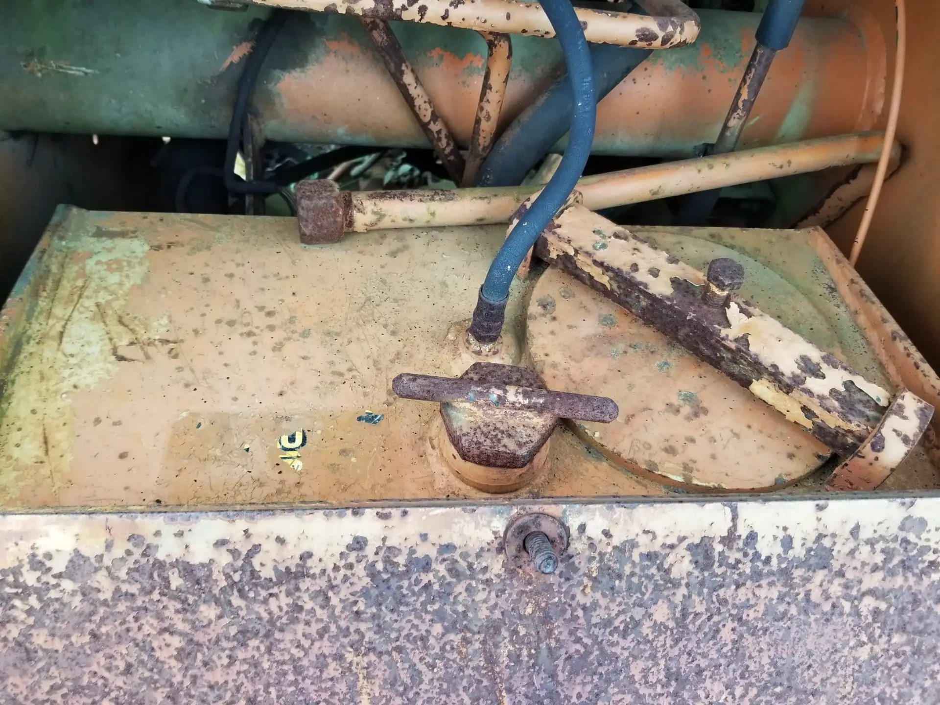 USED CASE W14 HYDRAULIC TANK