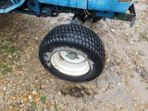 USED FORD 1320 FRONT WHEEL