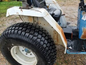 USED FORD 1320 R.H. FENDER
