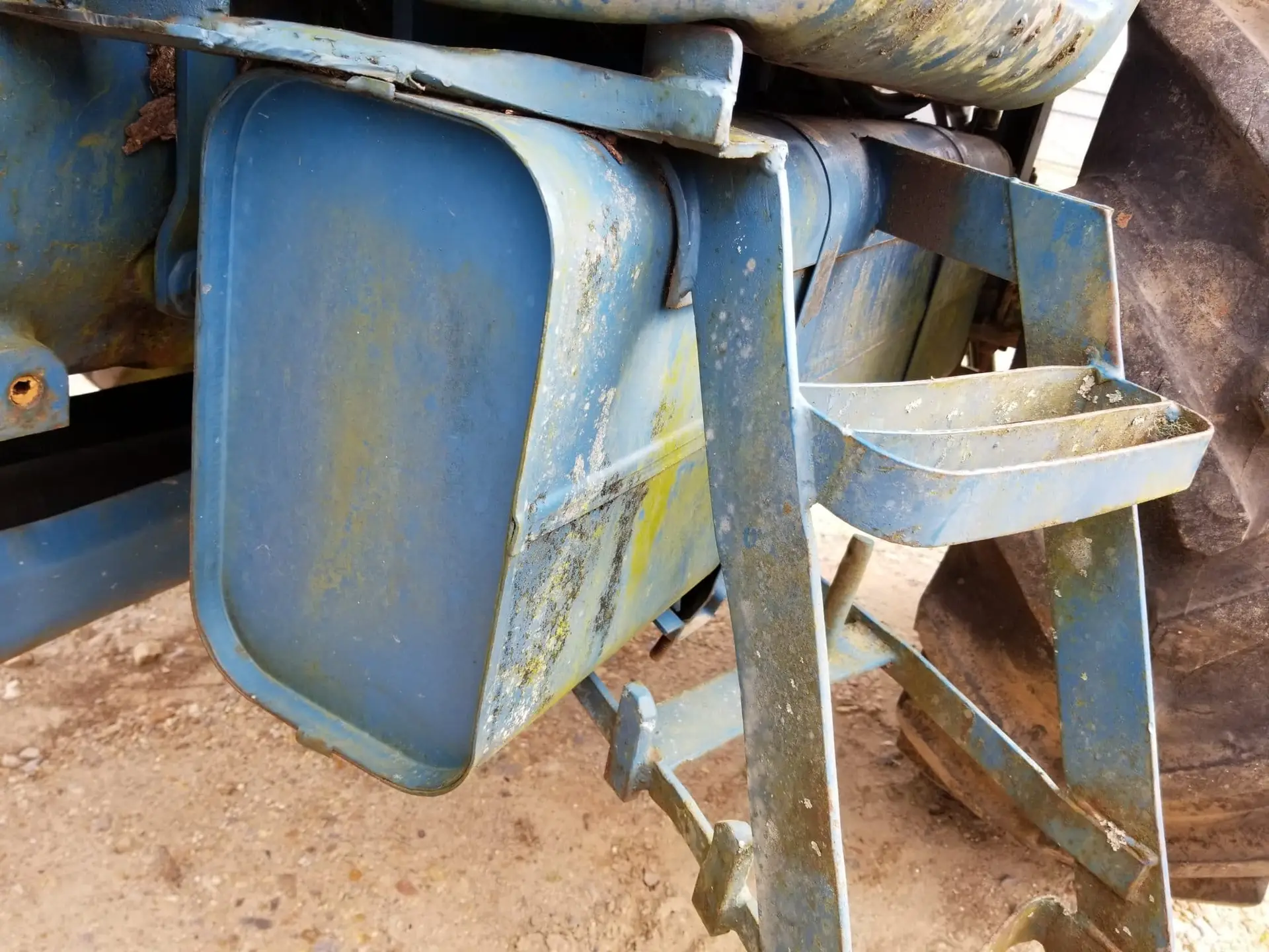 USED FORD 7610 AUXILLARY FUEL TANK