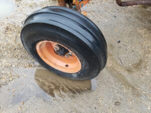 USED FORD 7810 FRONT WHEEL