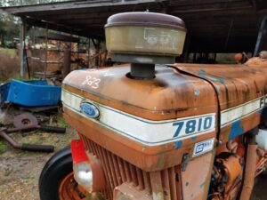 USED FORD 7810 NOSE CONE